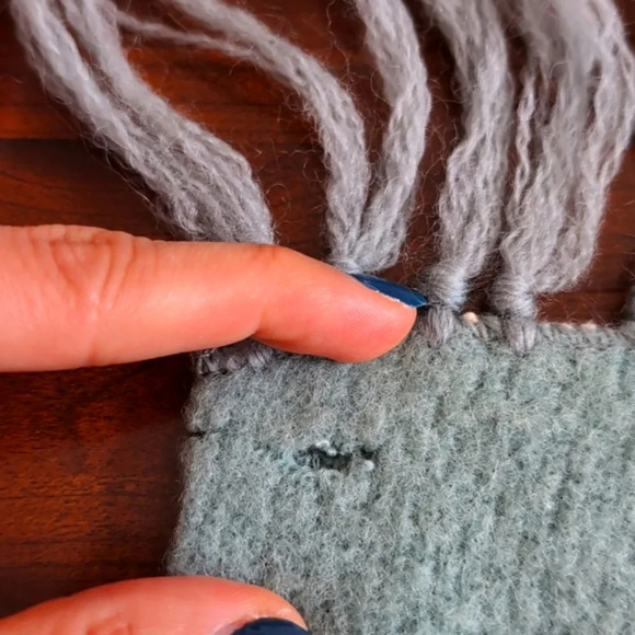 Vintage Wool Scarf - Picture 5 of 6